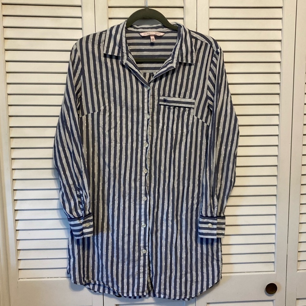 Victoria’s Secret Blue Striped Long Button Down Pajama Top Size Extra Small